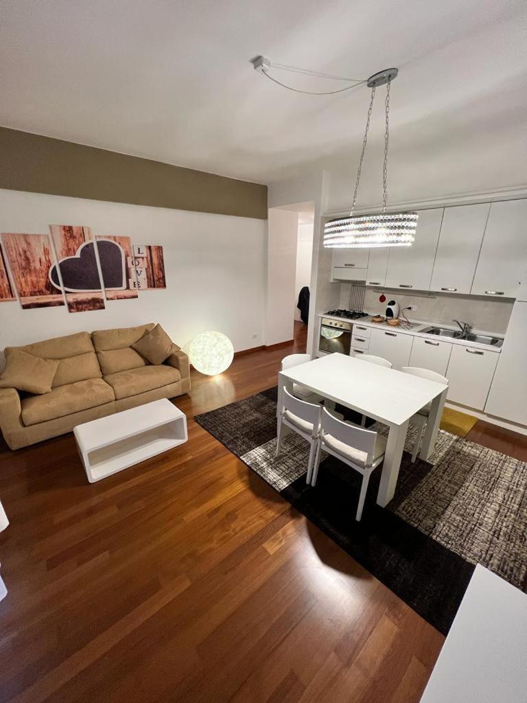 Piazza Italia Luxury Apartment К'янчіано-Терме Екстер'єр фото